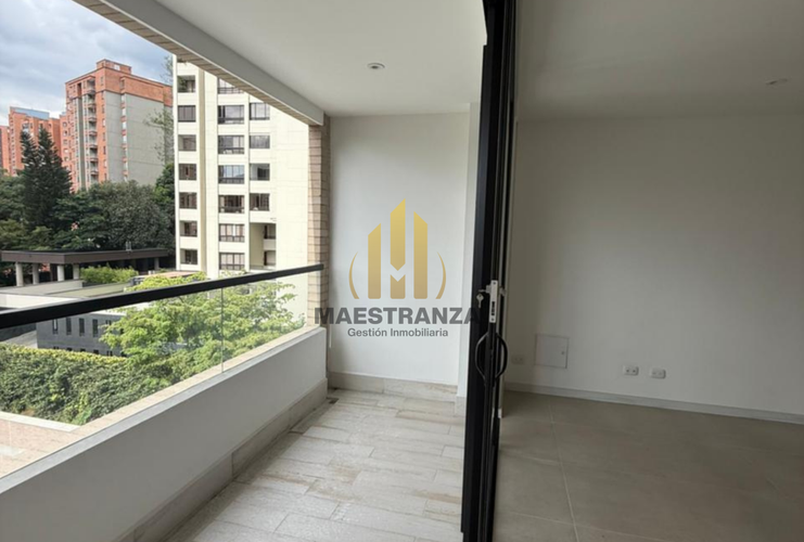 Apartamento de 3 alcobas en venta en Castropol, Medellín, 104 m² · foto 3 de 24