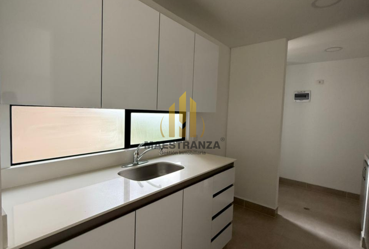 Apartamento de 3 alcobas en venta en Castropol, Medellín, 104 m² · foto 5 de 24