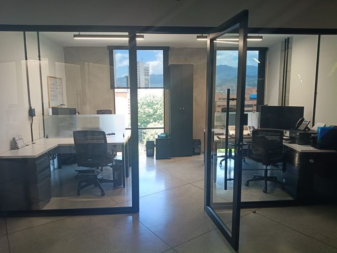 Oficina en arriendo en Patio Bonito, Medellín, 909 m² · foto 6 de 17