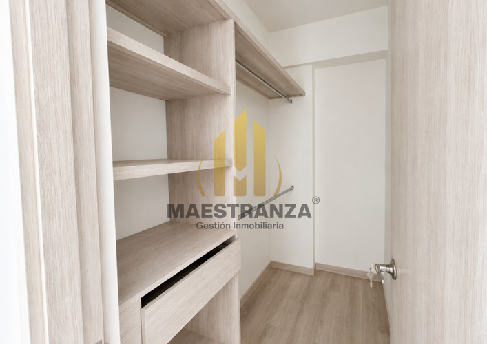 Apartamento de 3 alcobas en venta en Villa Carlota, Medellín, 138 m² · foto 5 de 14