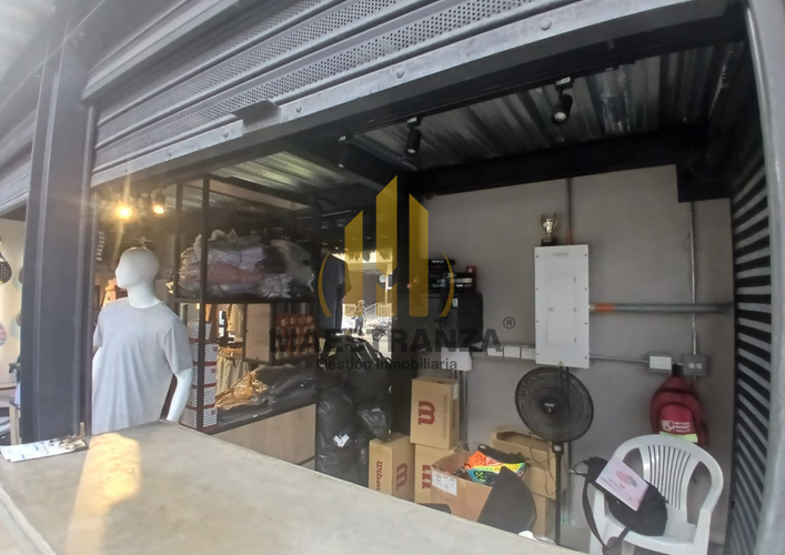 Local en arriendo en Los Colores, Medellín, 12 m² · foto 2 de 9