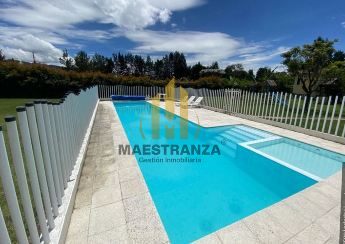 Casa de 4 alcobas en venta en La Clara, Guarne, 350 m² · foto 11 de 12