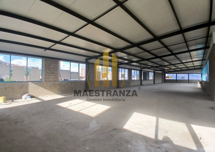 Local en arriendo en Cucaracho, Medellín, 500 m² · foto 2 de 5
