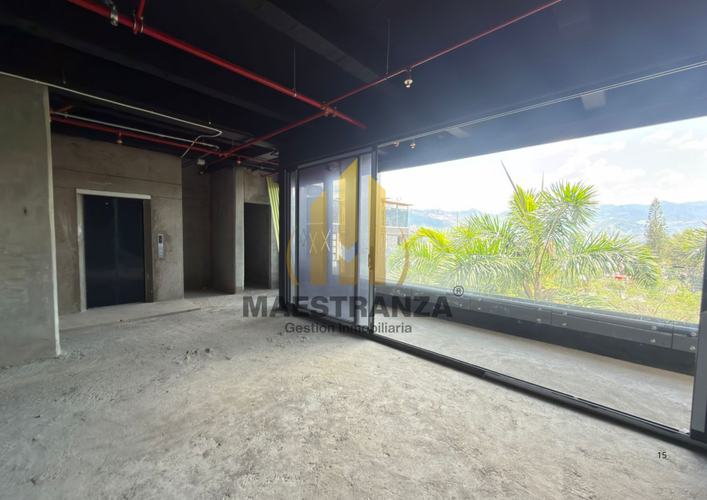 Local en arriendo en El Poblado, Medellín, 243 m² · foto 2 de 22