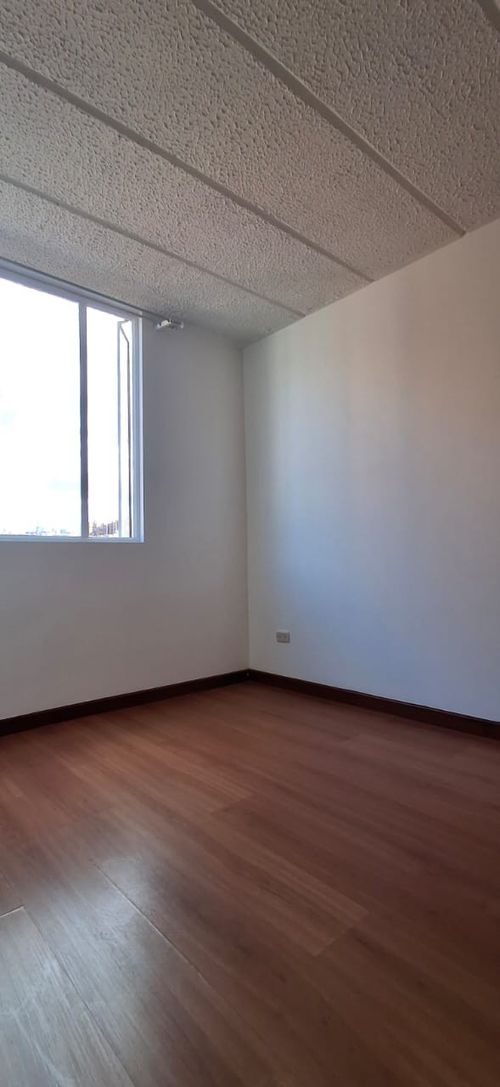 Apartamento de 3 alcobas en venta en Verbenal San Antonio, Bogotá, 55 m² · foto 8 de 24