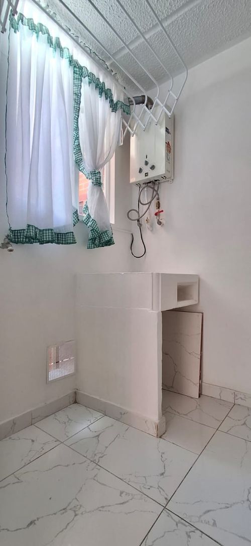 Apartamento de 3 alcobas en venta en Verbenal San Antonio, Bogotá, 55 m² · foto 23 de 24