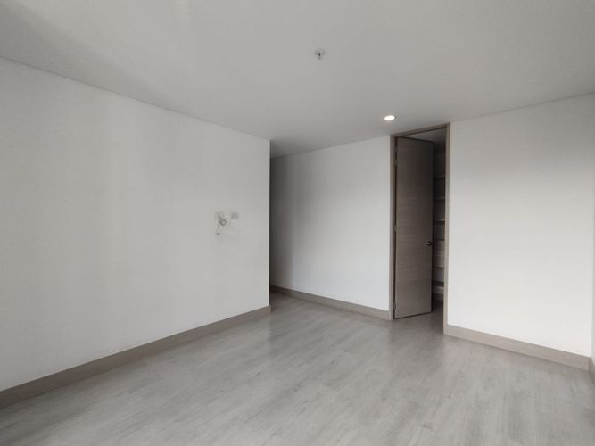 Apartamento de 3 alcobas en arriendo en Lalinde, Medellín, 148 m² · foto 19 de 20