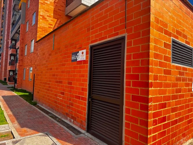 Apartamento de 3 alcobas en venta en La Prosperidad, Madrid, 57 m² · foto 2 de 20