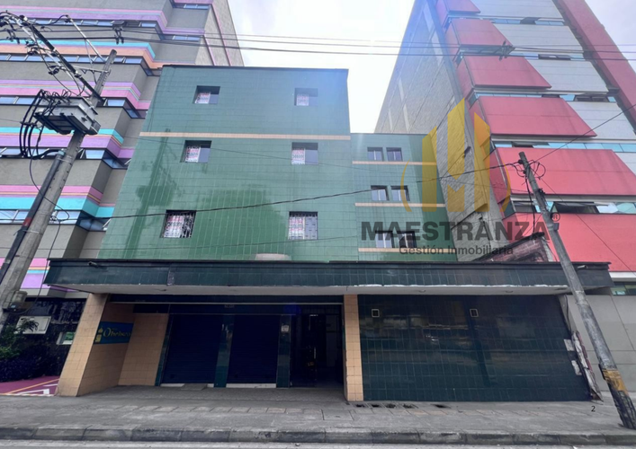 Apartamento de 11 alcobas en venta en Los Colores, Medellín, 1698 m² · foto 3 de 7
