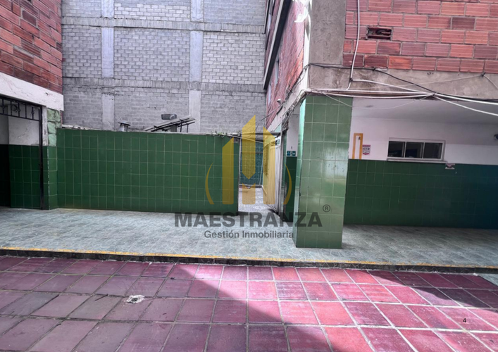 Apartamento de 11 alcobas en venta en Los Colores, Medellín, 1698 m² · foto 5 de 7