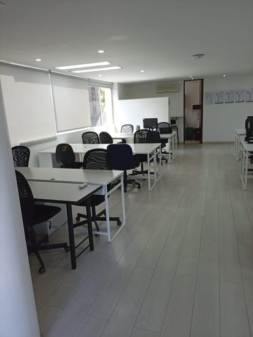 Oficina en arriendo en Milla De Oro, Medellín, 80 m² · foto 2 de 7