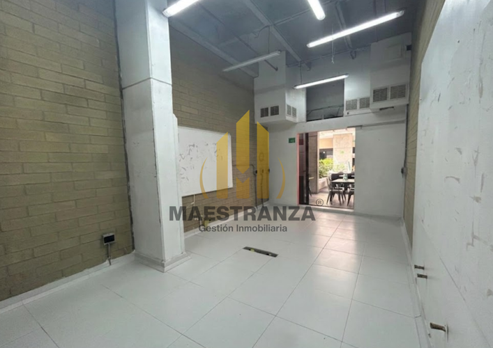 Local en arriendo en La Aguacatala, Medellín, 43 m² · foto 3 de 5