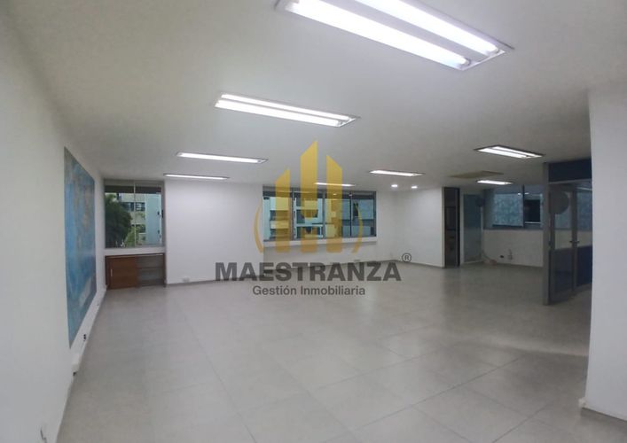 Oficina en arriendo en Los Balsos, Medellín, 93 m² · foto 3 de 9