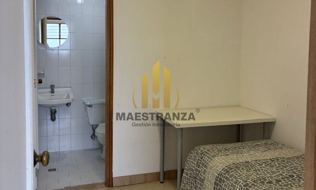 Apartamento en arriendo en El Poblado, Medellín · foto 3 de 12