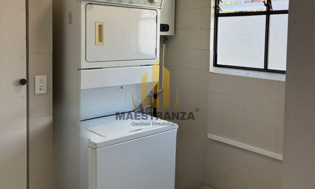 Apartamento en arriendo en El Poblado, Medellín · foto 5 de 12