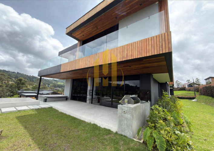 Casa de 5 alcobas en venta en Las Palmas, Envigado, 460 m² · foto 2 de 24