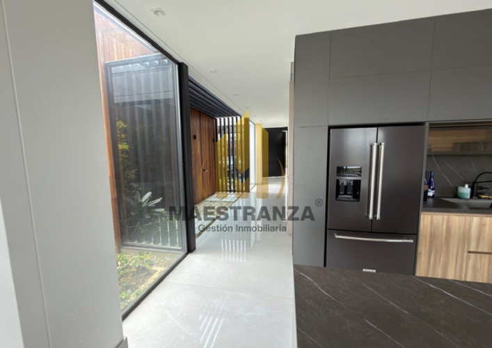 Casa de 5 alcobas en venta en Las Palmas, Envigado, 460 m² · foto 12 de 24
