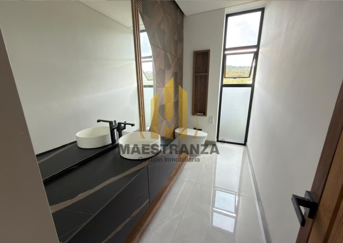 Casa de 5 alcobas en venta en Las Palmas, Envigado, 460 m² · foto 13 de 24