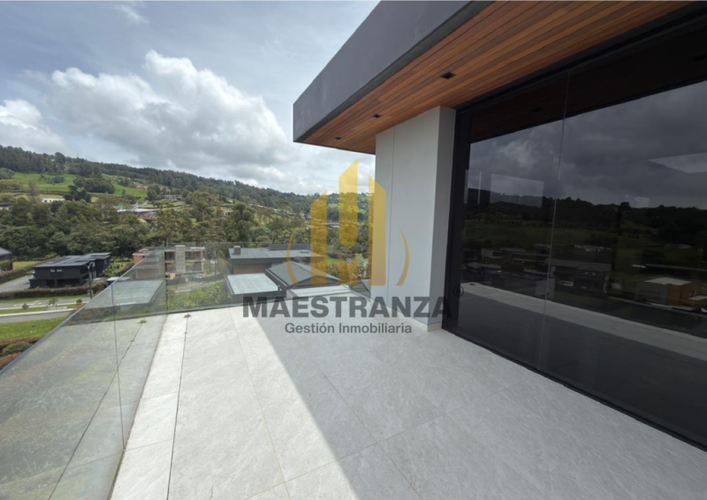 Casa de 5 alcobas en venta en Las Palmas, Envigado, 460 m² · foto 14 de 24