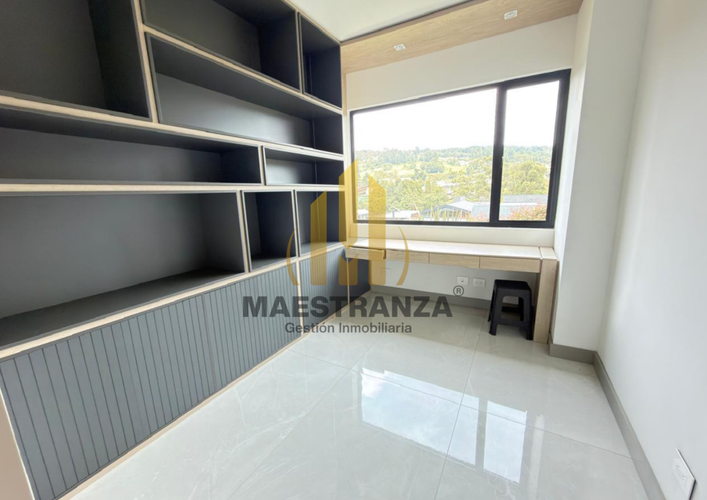 Casa de 5 alcobas en venta en Las Palmas, Envigado, 460 m² · foto 15 de 24