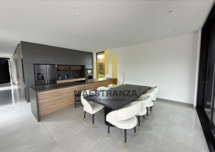 Casa de 5 alcobas en venta en Las Palmas, Envigado, 460 m² · foto 16 de 24
