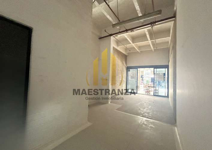 Local en arriendo en La Aguacatala, Medellín, 43 m² · foto 4 de 5