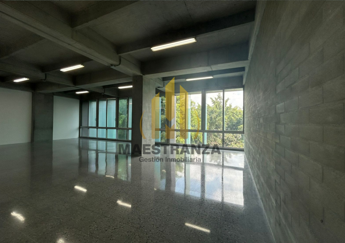 Oficina en arriendo en Guayabal, Medellín, 214 m² · foto 3 de 9