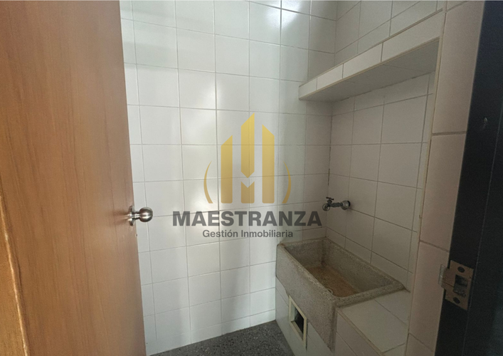 Oficina en arriendo en Guayabal, Medellín, 214 m² · foto 6 de 9