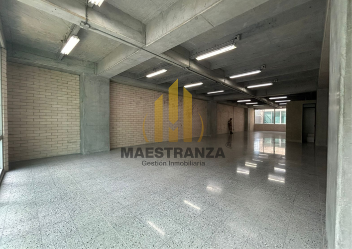 Oficina en arriendo en El Poblado, Medellín, 178 m² · foto 2 de 6