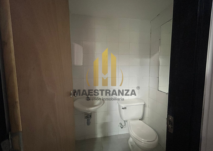 Oficina en arriendo en Guayabal, Medellín, 350 m² · foto 2 de 10