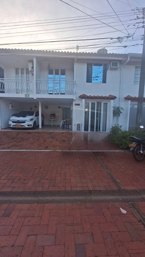 Casa de 3 alcobas en venta en Alborada, Villavicencio, 120 m² · foto 2 de 24