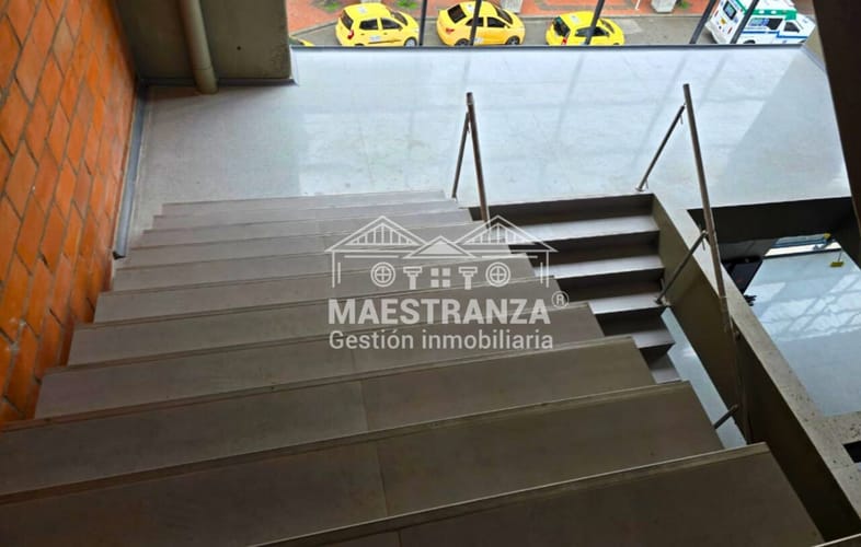 Edificio en venta en Perpetuo Socorro, Medellín, 3000 m² · foto 6 de 12
