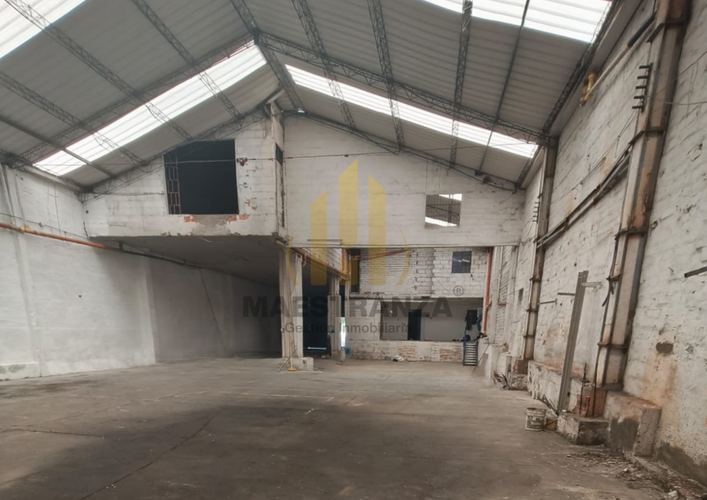 Bodega en venta en Las Americas, Itagüí, 1370 m² · foto 2 de 21
