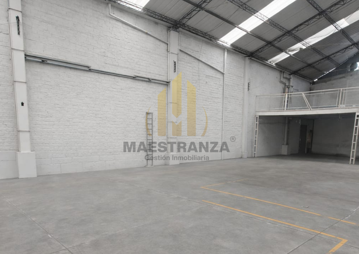 Bodega en venta en Las Americas, Itagüí, 1370 m² · foto 3 de 21