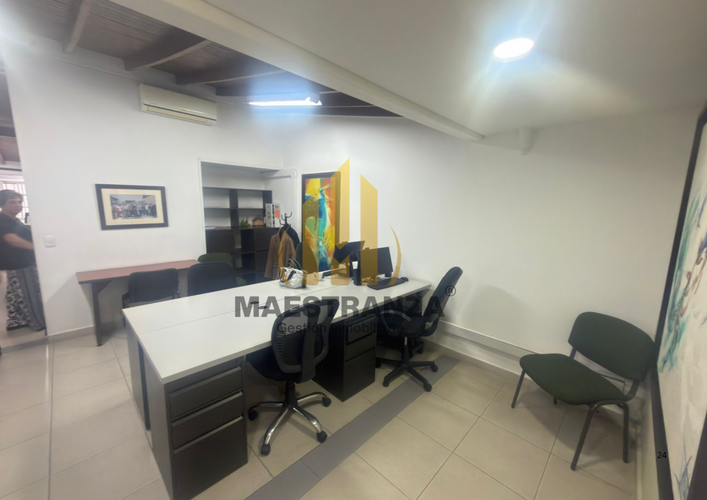 Oficina en venta en Suramericana, Medellín, 351 m² · foto 23 de 24
