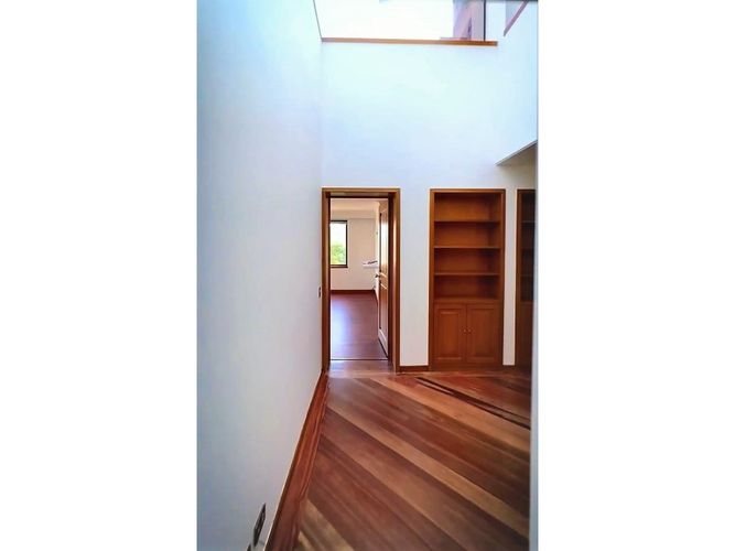 Apartamento en arriendo en Los Rosales, Bogotá, 254 m² · foto 4 de 24