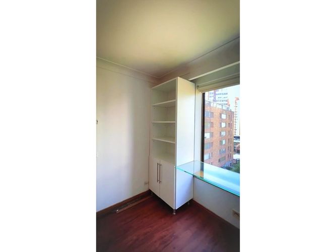 Apartamento en arriendo en Los Rosales, Bogotá, 254 m² · foto 11 de 24