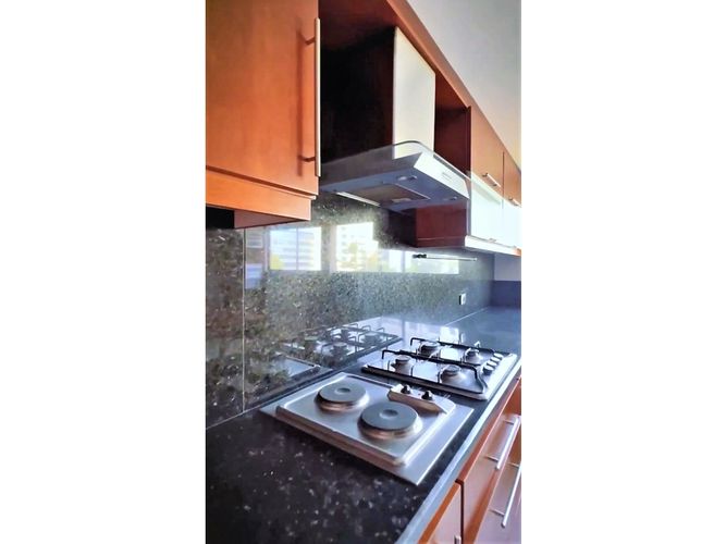 Apartamento en arriendo en Los Rosales, Bogotá, 254 m² · foto 15 de 24