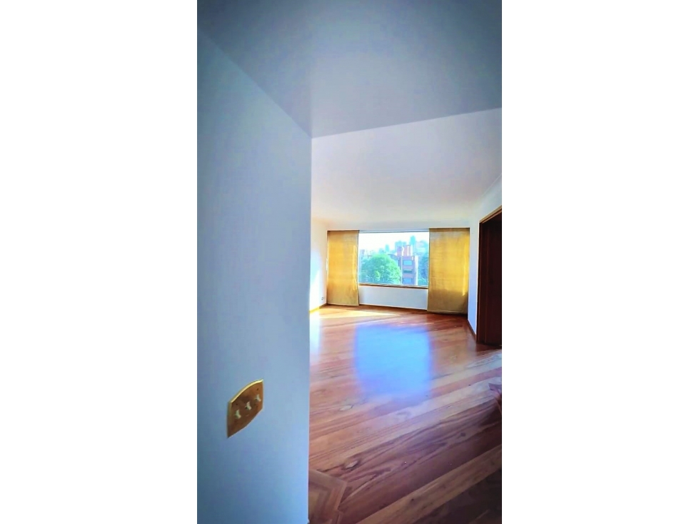 Apartamento en venta en Los Rosales, Bogotá · foto 5 de 24