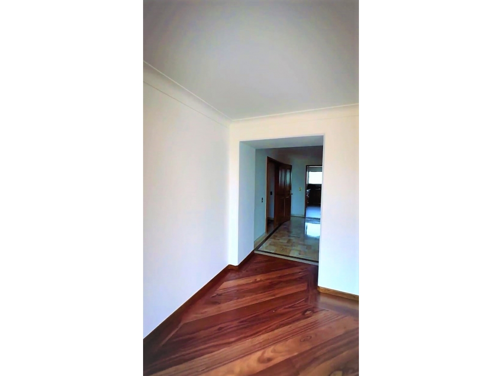 Apartamento en venta en Los Rosales, Bogotá · foto 7 de 24