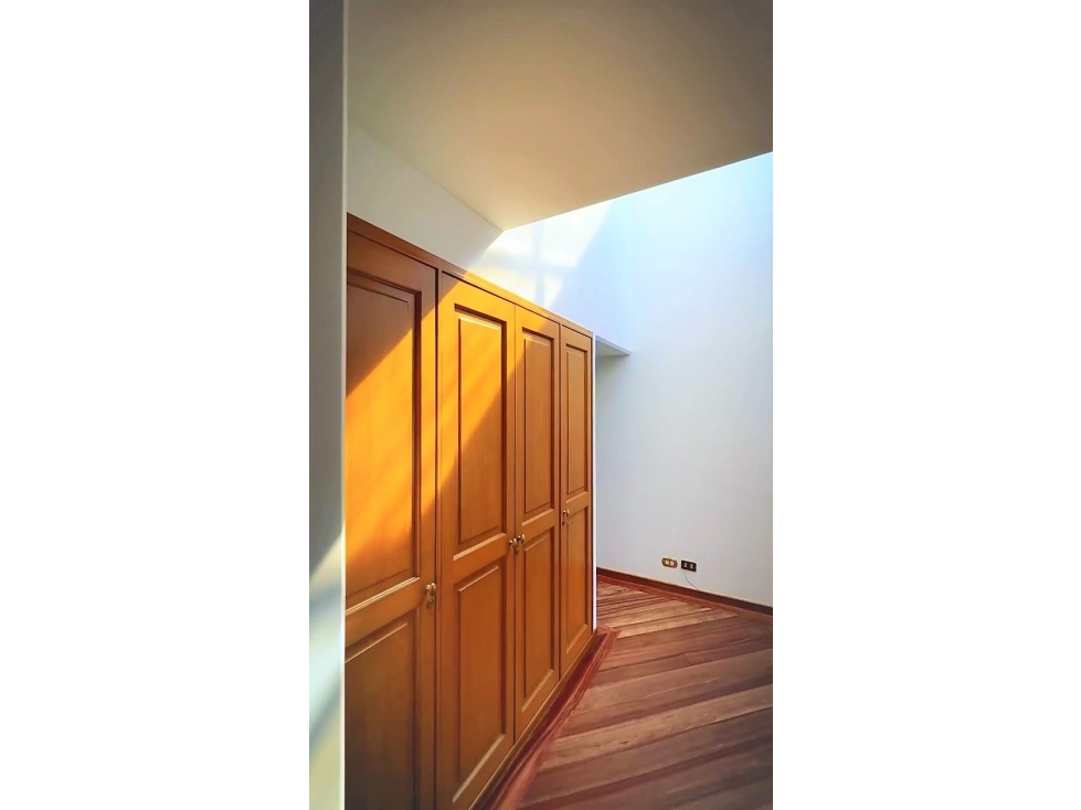 Apartamento en venta en Los Rosales, Bogotá · foto 9 de 24