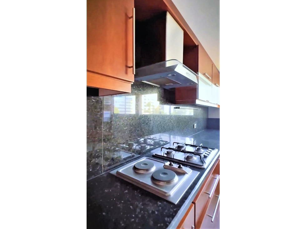 Apartamento en venta en Los Rosales, Bogotá · foto 15 de 24