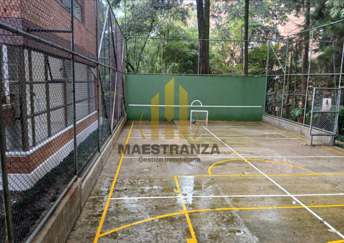 Apartamento de 3 alcobas en arriendo en El Tesoro, Medellín, 240 m² · foto 15 de 24