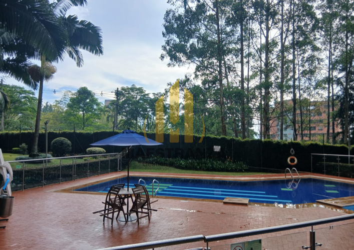 Apartamento de 3 alcobas en arriendo en El Tesoro, Medellín, 240 m² · foto 18 de 24