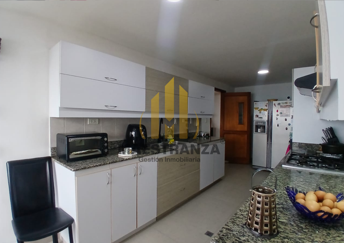 Apartamento de 3 alcobas en arriendo en El Tesoro, Medellín, 240 m² · foto 21 de 24