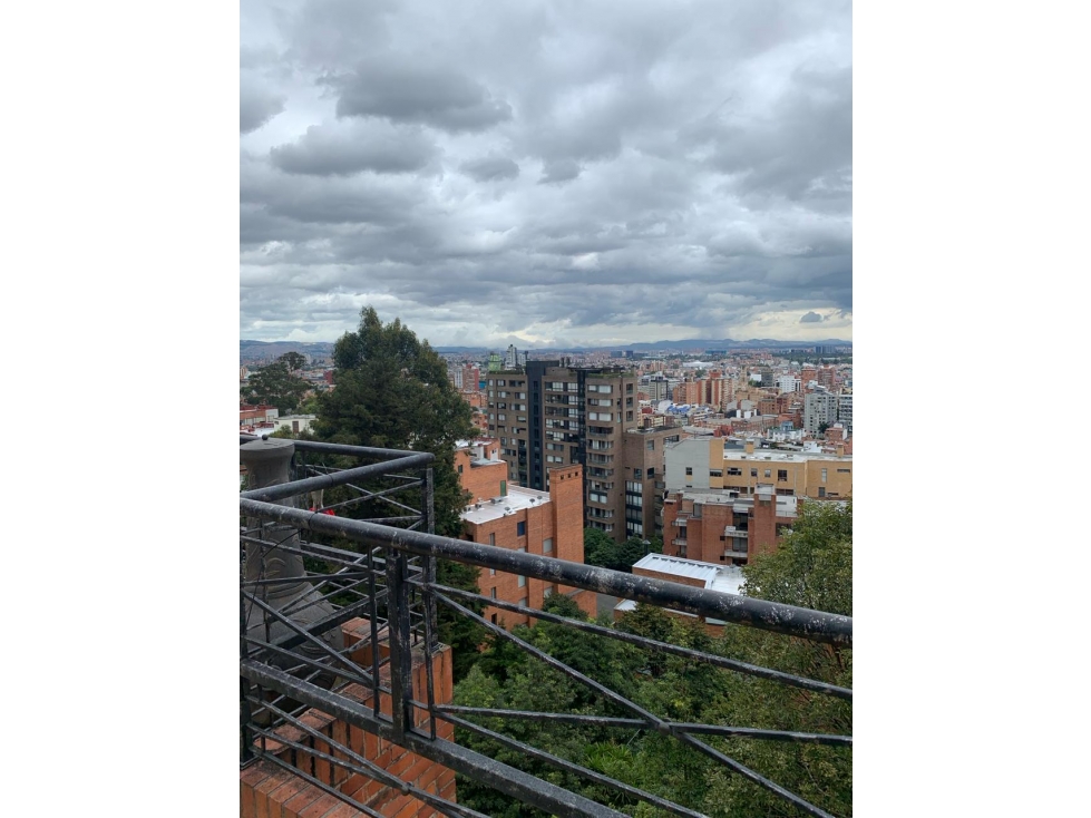 Apartamento en venta en Los Rosales, Bogotá · foto 2 de 22