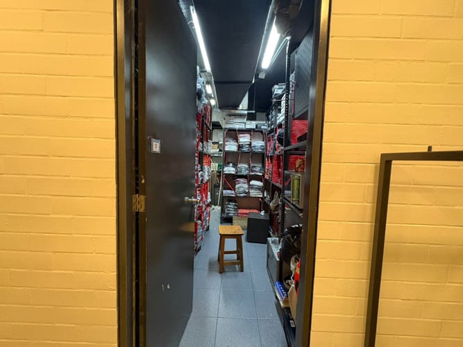 Local en arriendo en La Candelaria, Medellín, 115 m² · foto 11 de 11