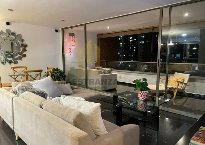 Apartamento de 2 alcobas en arriendo en El Tesoro, Medellín, 115 m² · foto 3 de 8