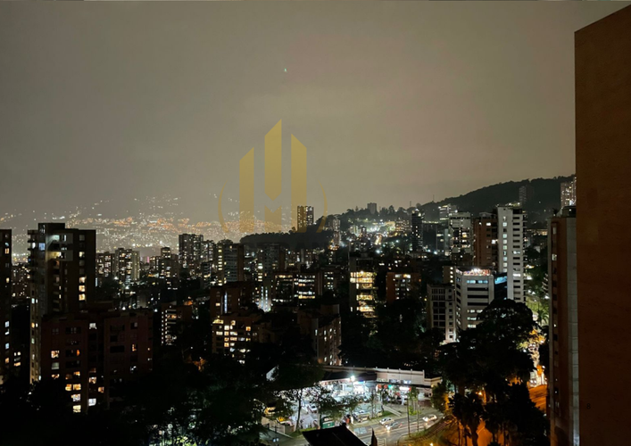 Apartamento de 2 alcobas en arriendo en El Tesoro, Medellín, 115 m² · foto 4 de 8