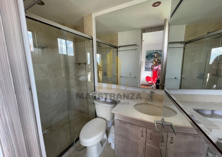Apartamento de 2 alcobas en arriendo en El Tesoro, Medellín, 115 m² · foto 5 de 8